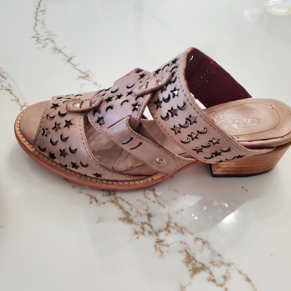 NEW - FREEBIRD by Steven Moonstar BLUSH -Women's Tan Leather Sandals, With A Box - Picture 4 of 11